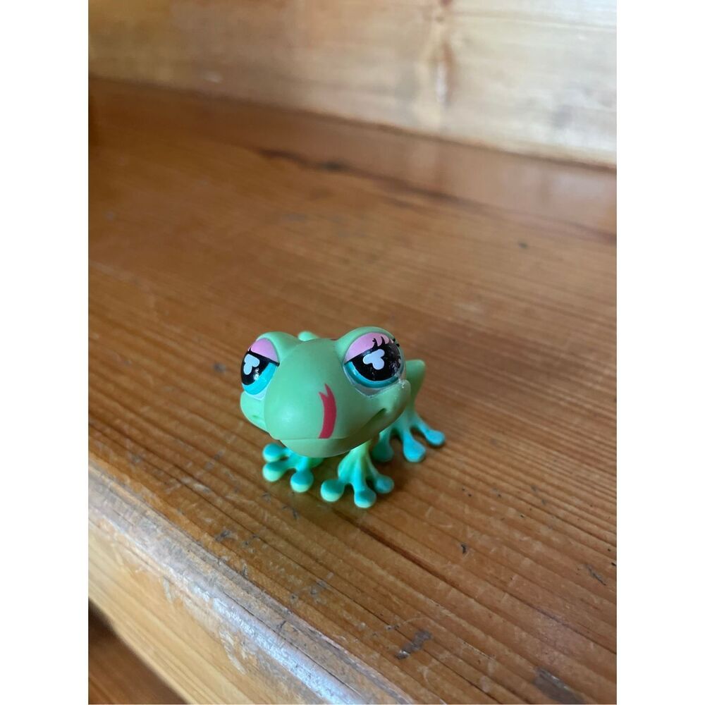 Littlest Pet Shop frog figure, #474